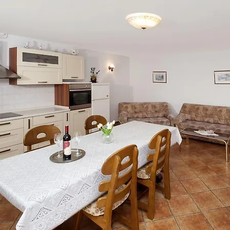 דירה Apartman Oleandar *