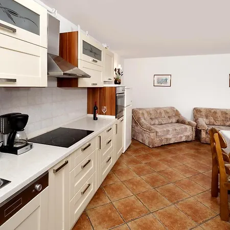 Apartman Oleandar شقة *
